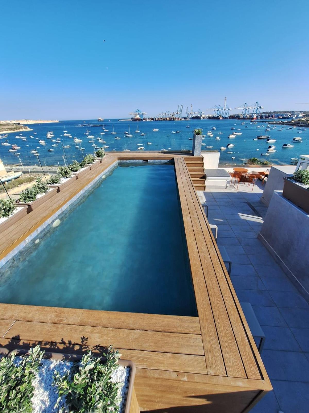 South32 Hotel Birżebbuġa Bagian luar foto