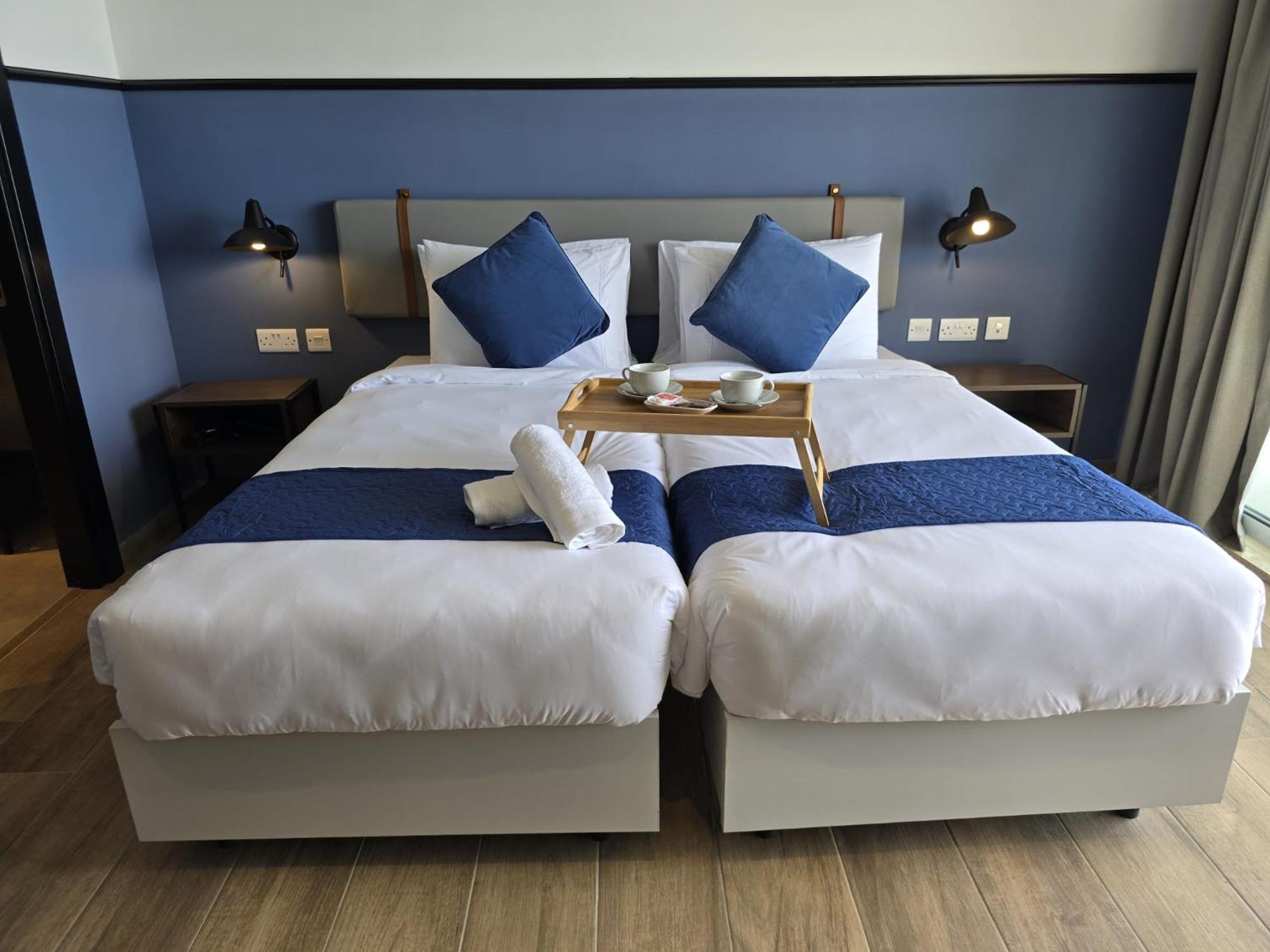 South32 Hotel Birżebbuġa Bagian luar foto