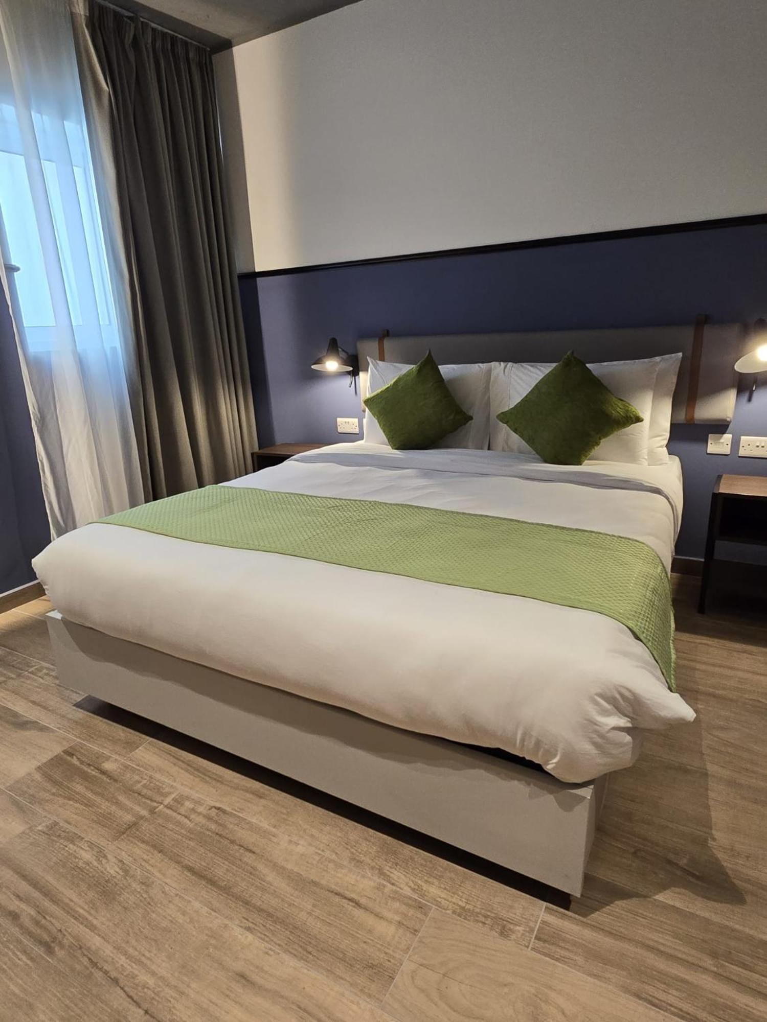 South32 Hotel Birżebbuġa Bagian luar foto