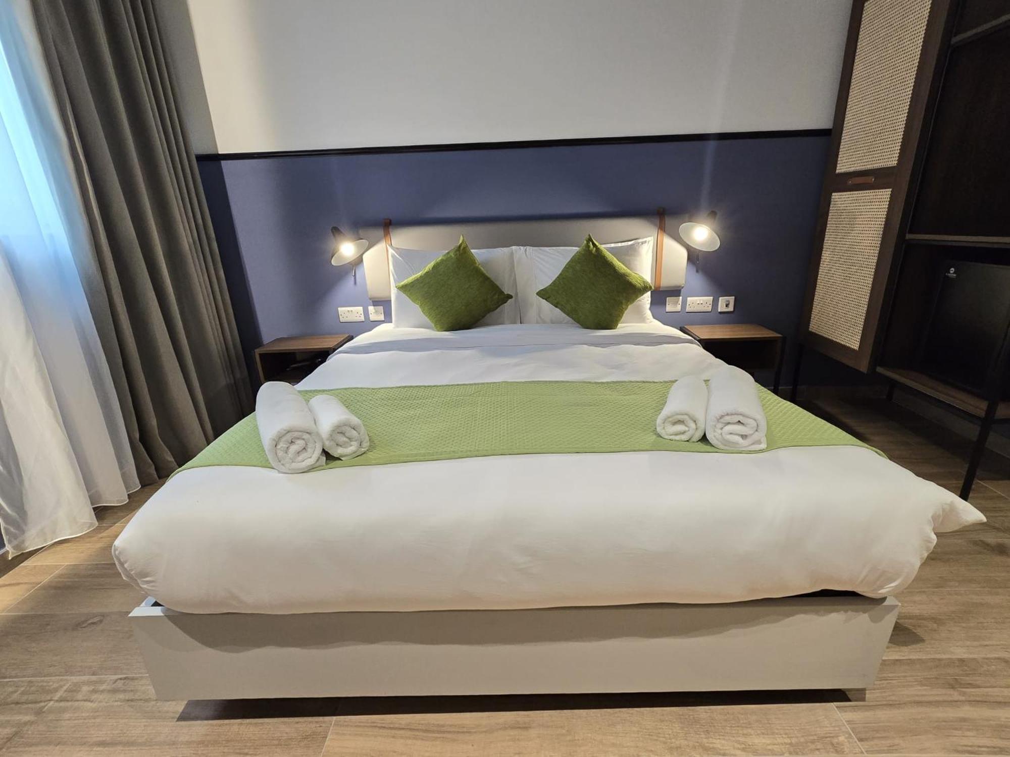 South32 Hotel Birżebbuġa Bagian luar foto