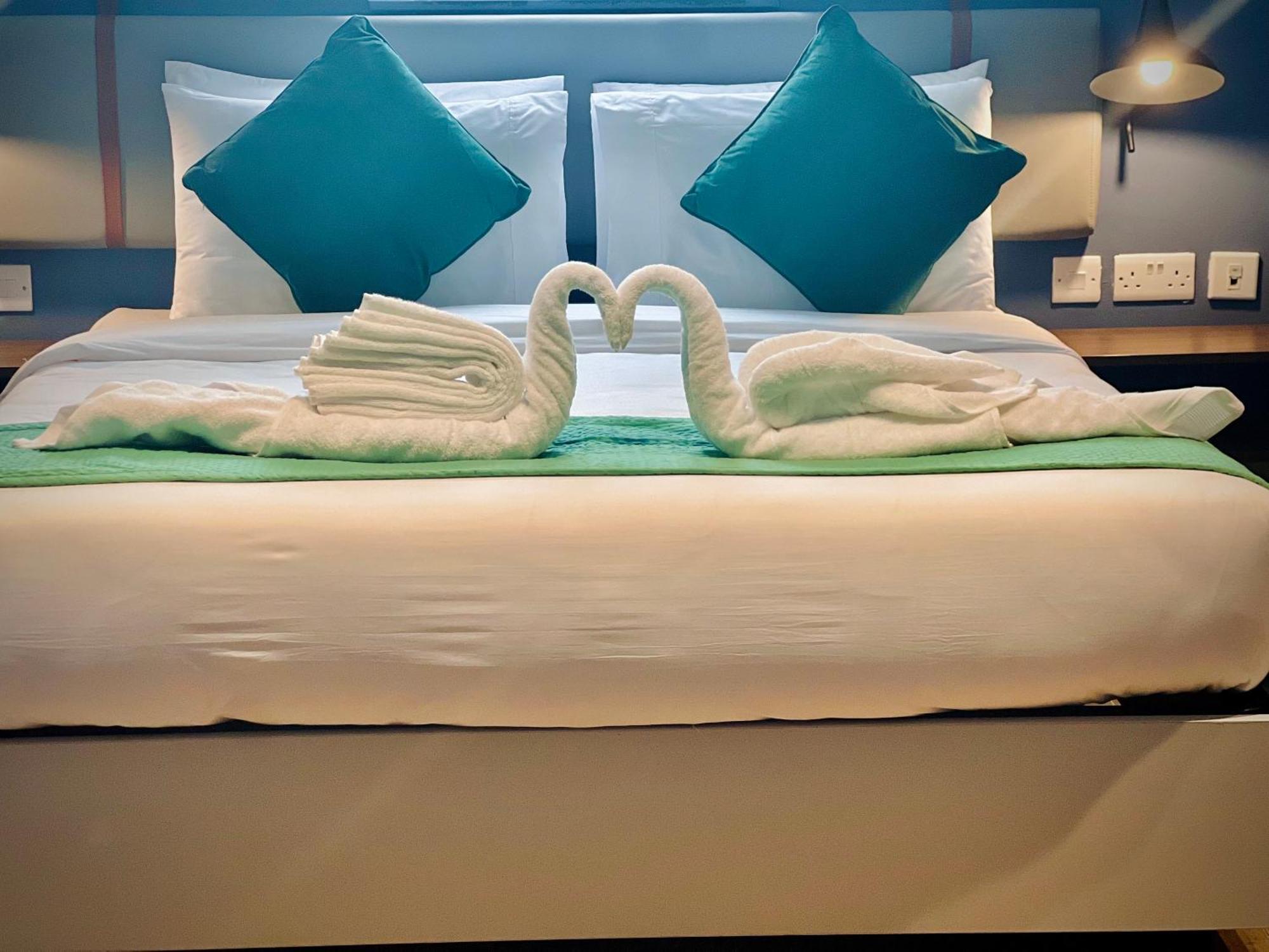 South32 Hotel Birżebbuġa Bagian luar foto