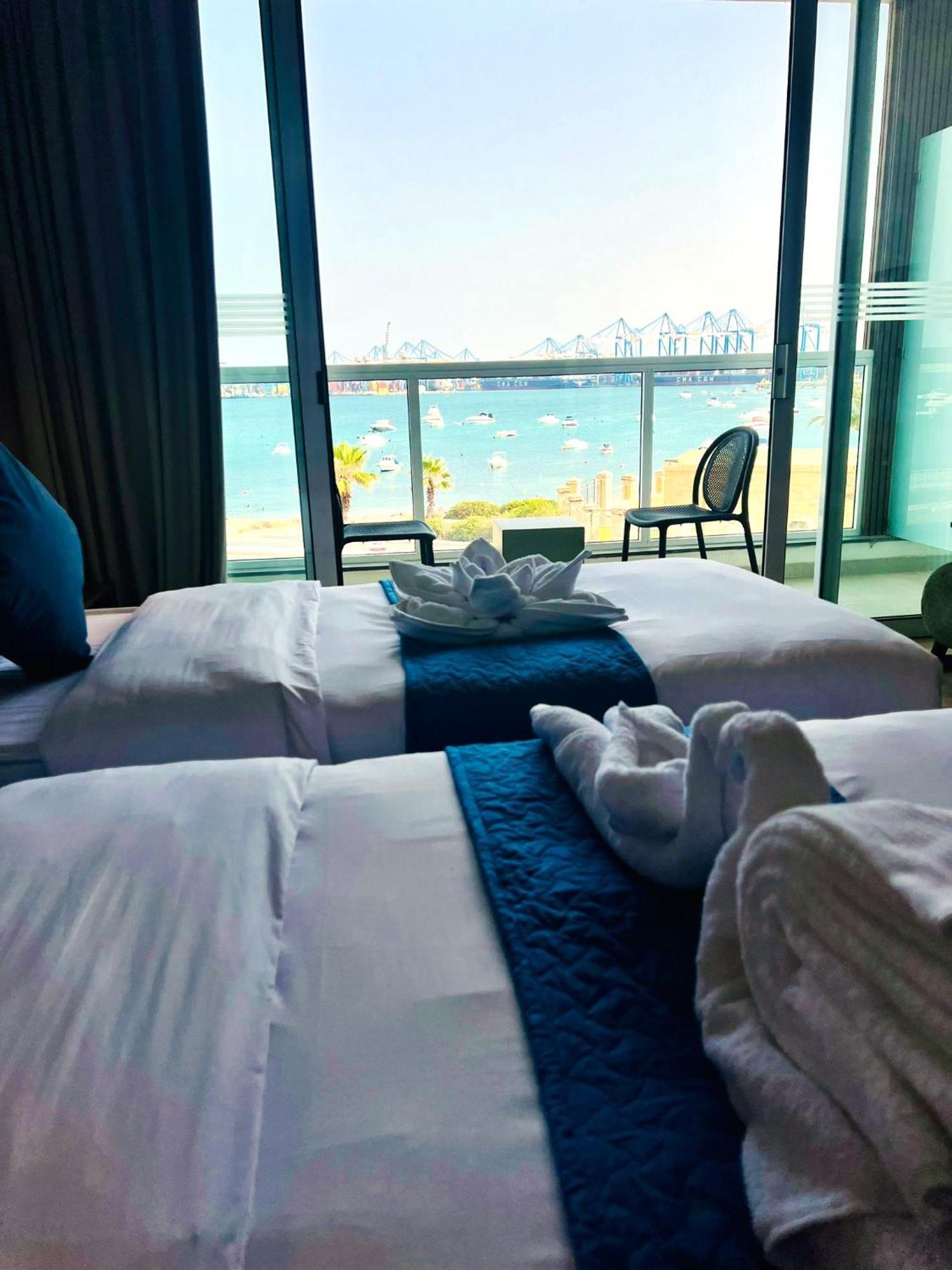 South32 Hotel Birżebbuġa Bagian luar foto