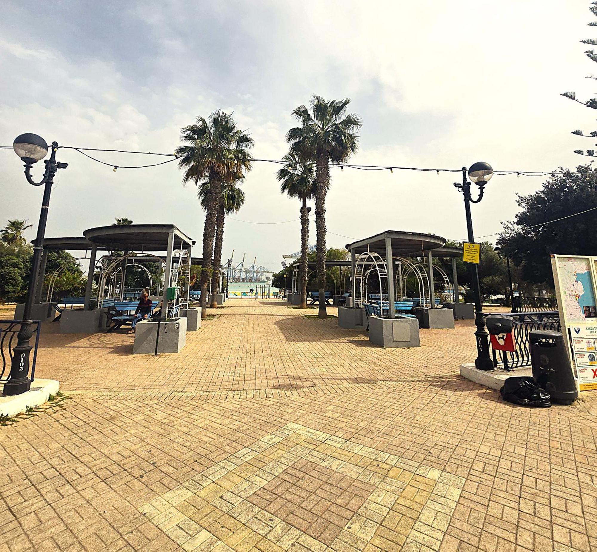 South32 Hotel Birżebbuġa Bagian luar foto
